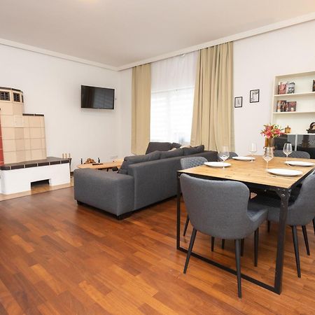 Stadthaus Mit 2 Schlafzimmern & Wohnzimmer Mit Kamin - Kostenloser Privat-Parkplatz Auf Dem Grundstueck Leipzig Exteriör bild