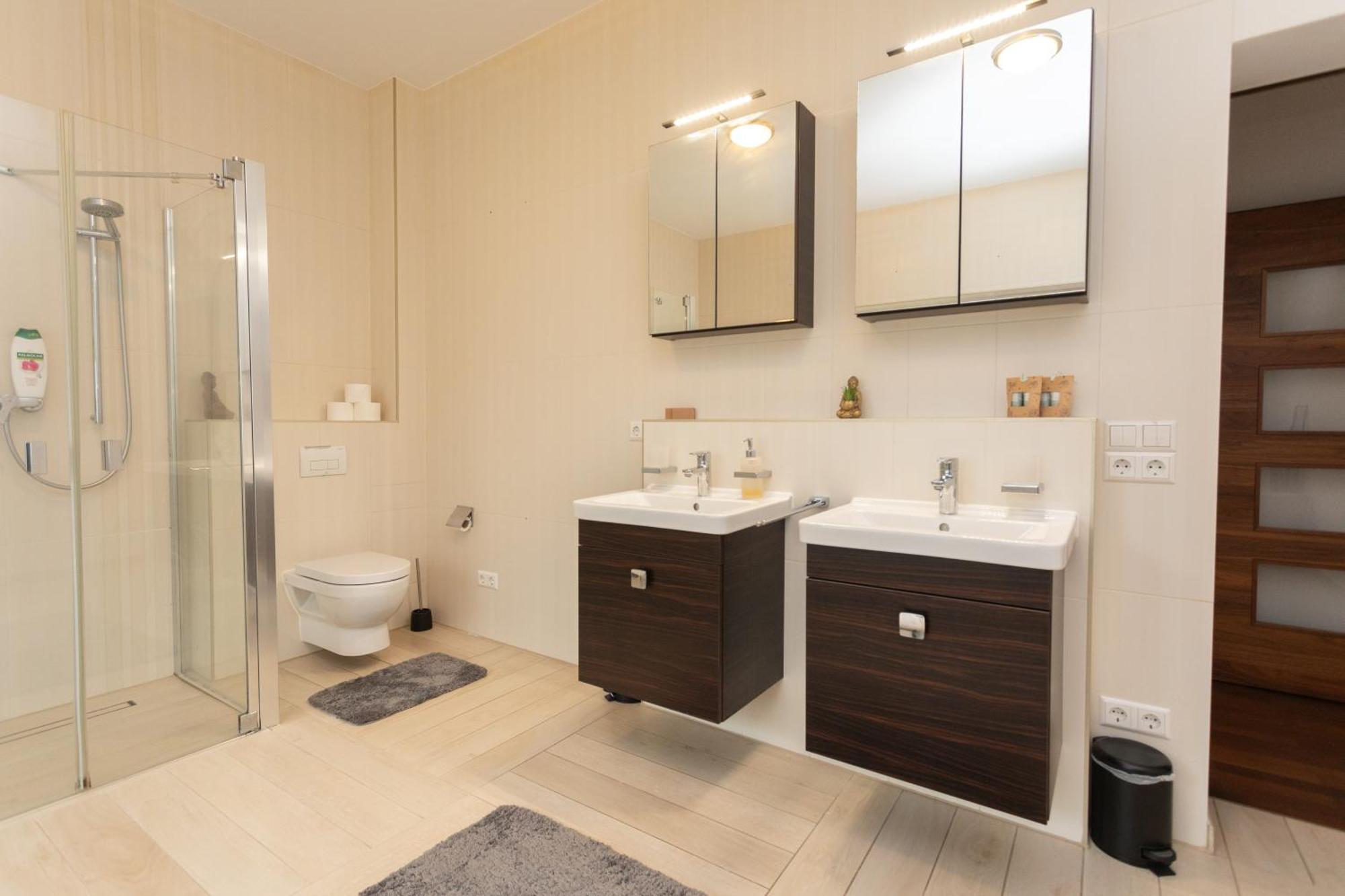 Stadthaus Mit 2 Schlafzimmern & Wohnzimmer Mit Kamin - Kostenloser Privat-Parkplatz Auf Dem Grundstueck Leipzig Exteriör bild