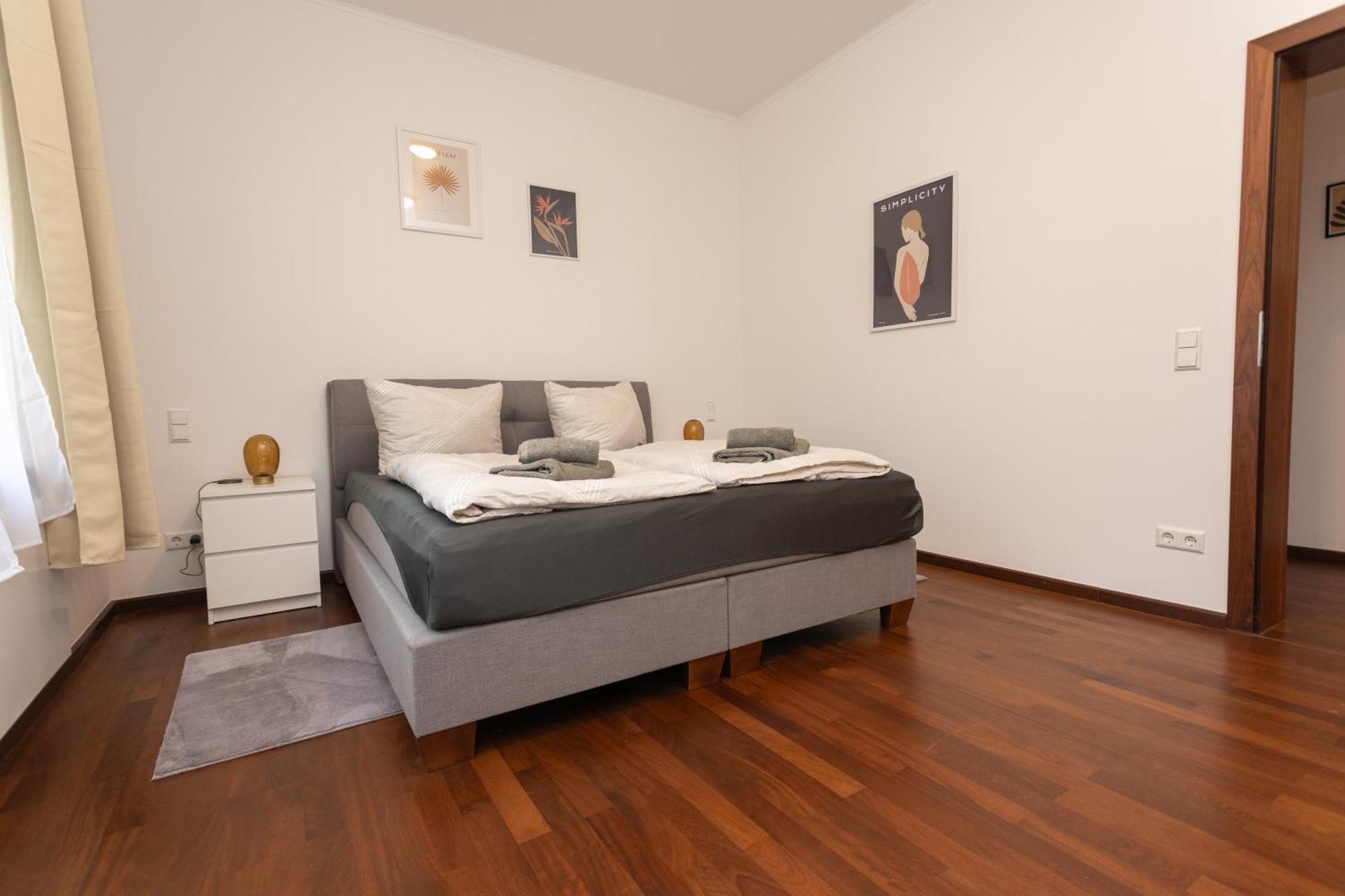 Stadthaus Mit 2 Schlafzimmern & Wohnzimmer Mit Kamin - Kostenloser Privat-Parkplatz Auf Dem Grundstueck Leipzig Exteriör bild