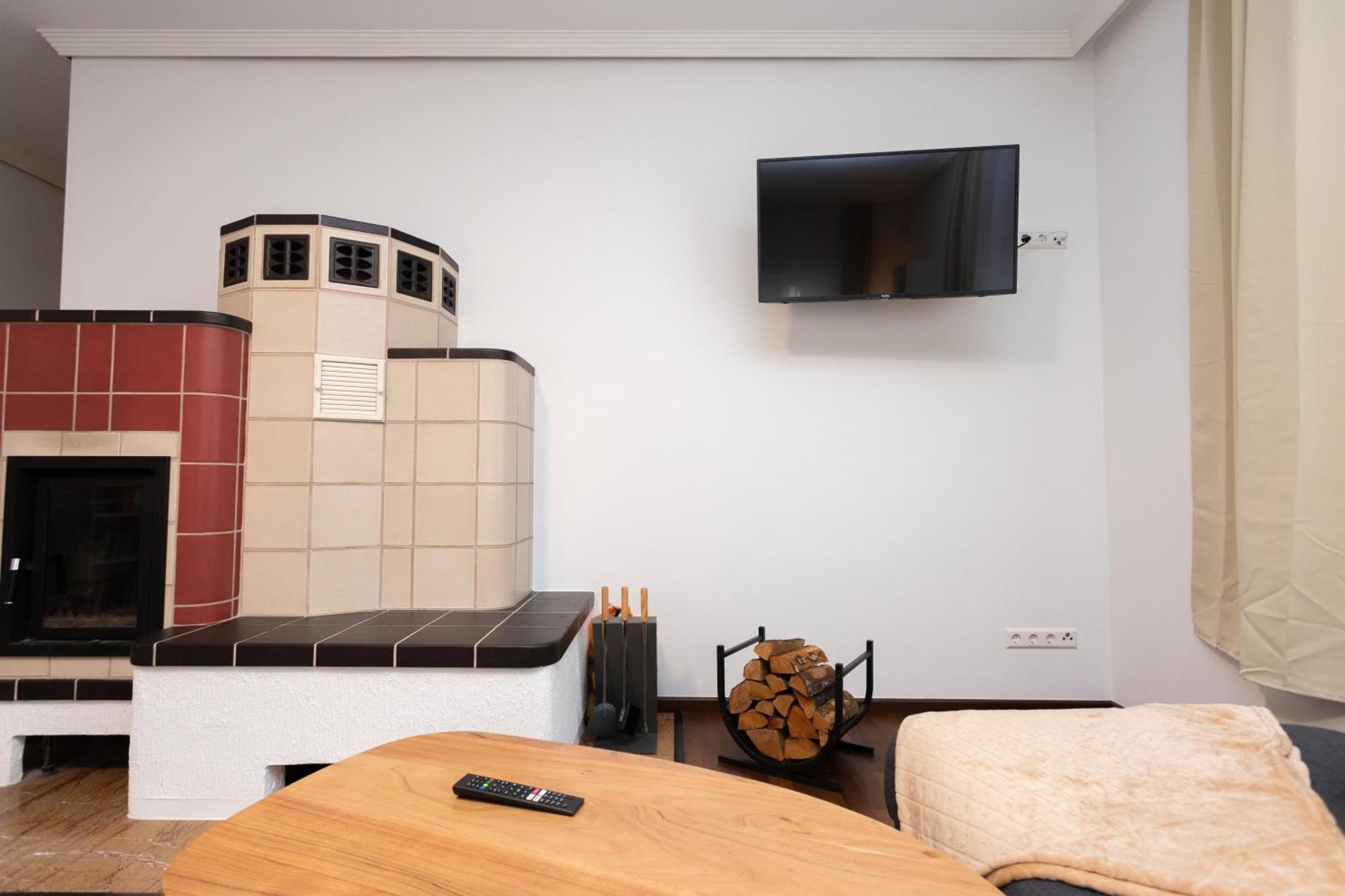 Stadthaus Mit 2 Schlafzimmern & Wohnzimmer Mit Kamin - Kostenloser Privat-Parkplatz Auf Dem Grundstueck Leipzig Exteriör bild
