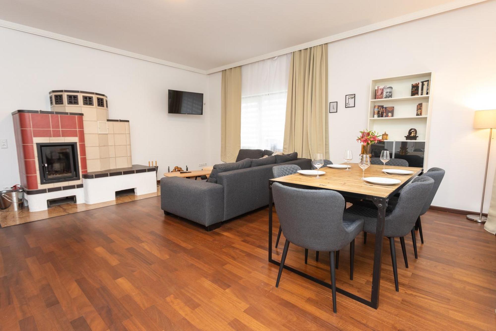 Stadthaus Mit 2 Schlafzimmern & Wohnzimmer Mit Kamin - Kostenloser Privat-Parkplatz Auf Dem Grundstueck Leipzig Exteriör bild